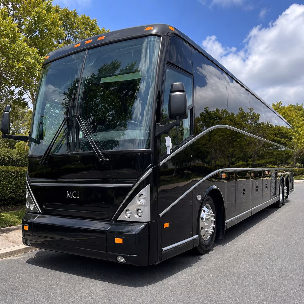 charter buses for longer runs to chattanooga and pigeon forge