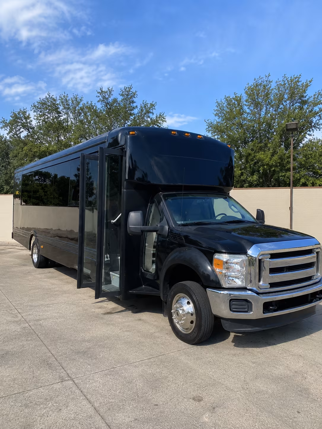kingsport 20 passenger party bus